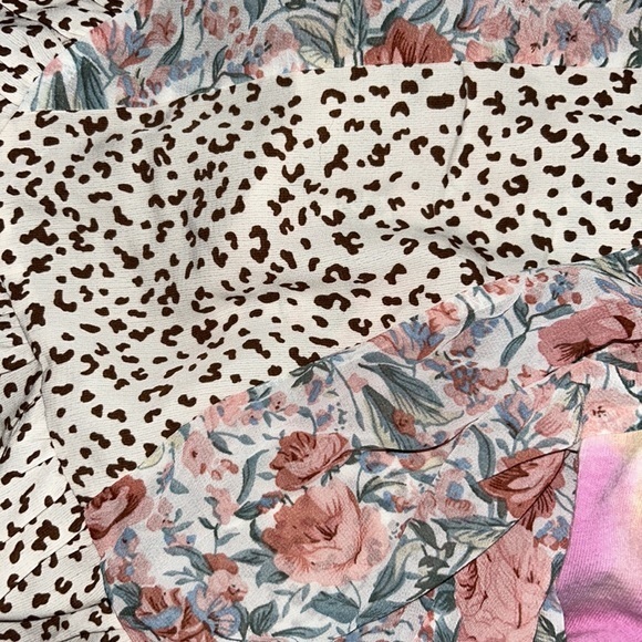 Women’s Gigio Plus Tiedye Top with animal print sleeves - Picture 9 of 9